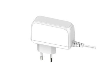 Giá tốt. 18 Wát Trắng AC DC Power Adapter Wall Mount Chuyển Mạch Cung Cấp Điện Với EU Cắm trực tuyến